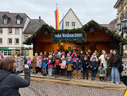 Auftritt SchülerInnen auf dem Weihnachtsmarkt